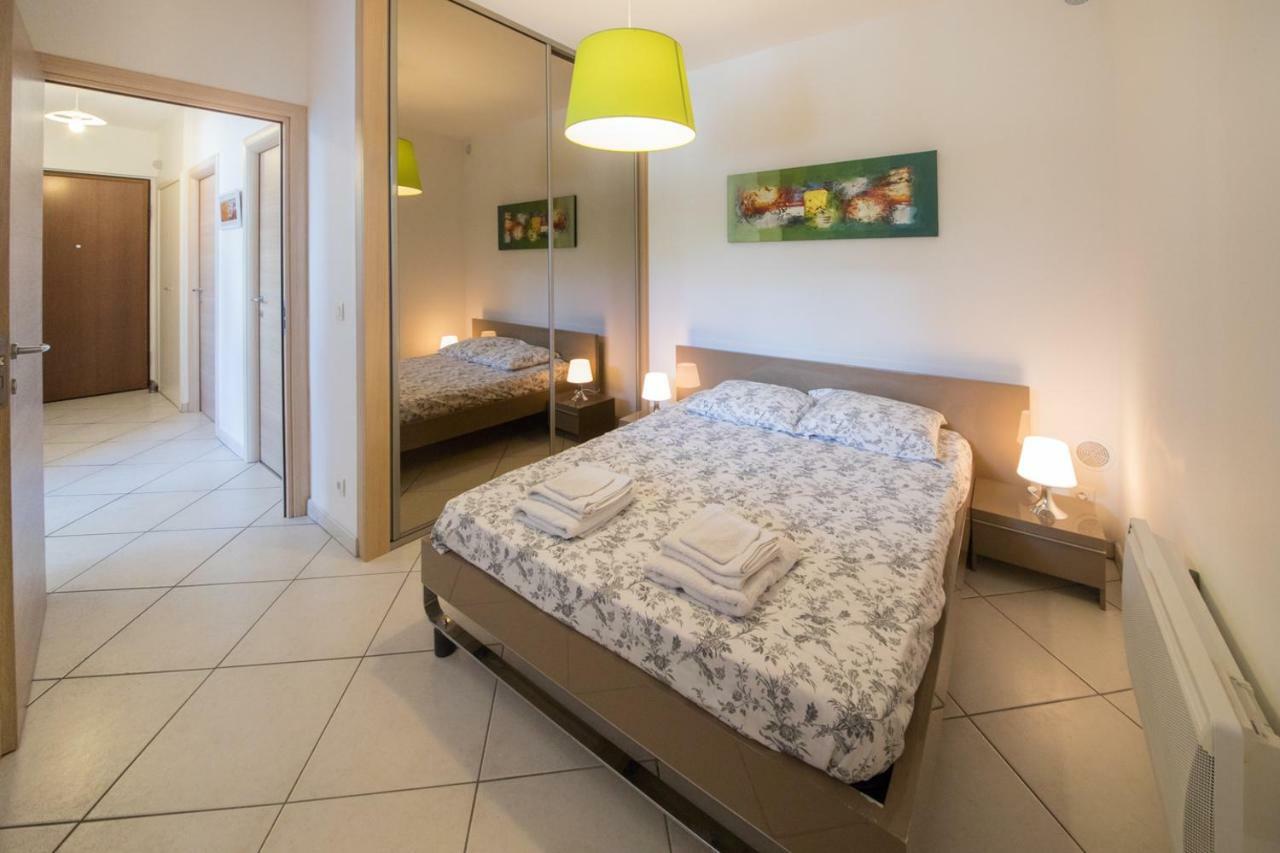 Annecy-Pavillon Apartment Дюeн Екстериор снимка